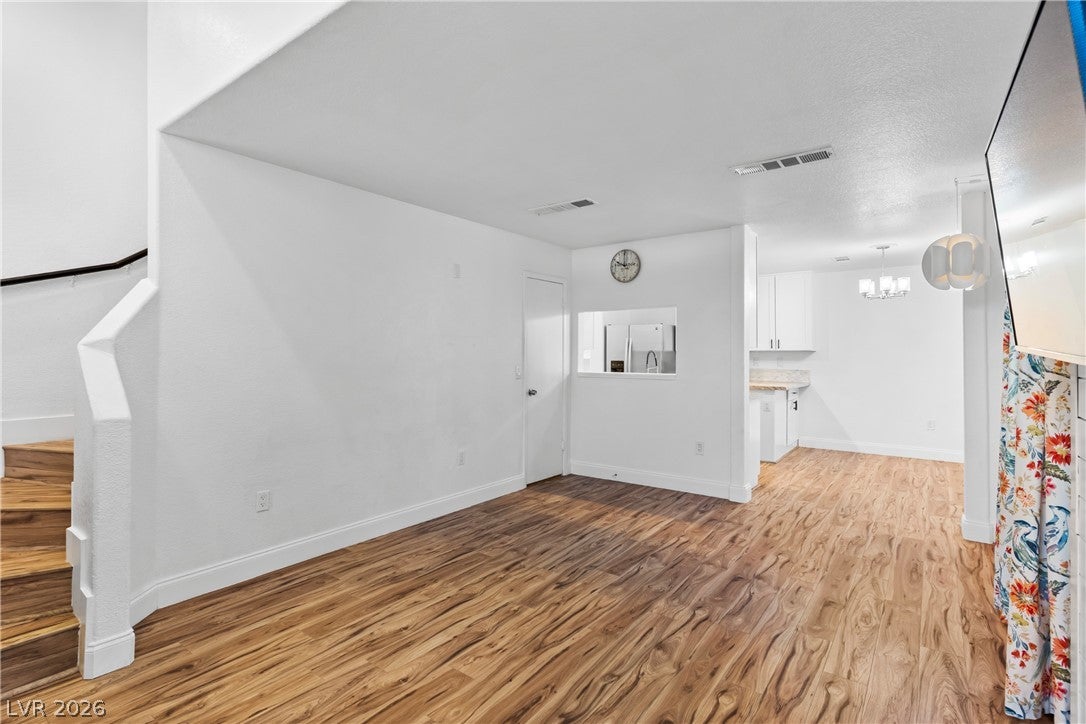 6965 Oyster Shell Dr, Las Vegas, NV 89108 photo