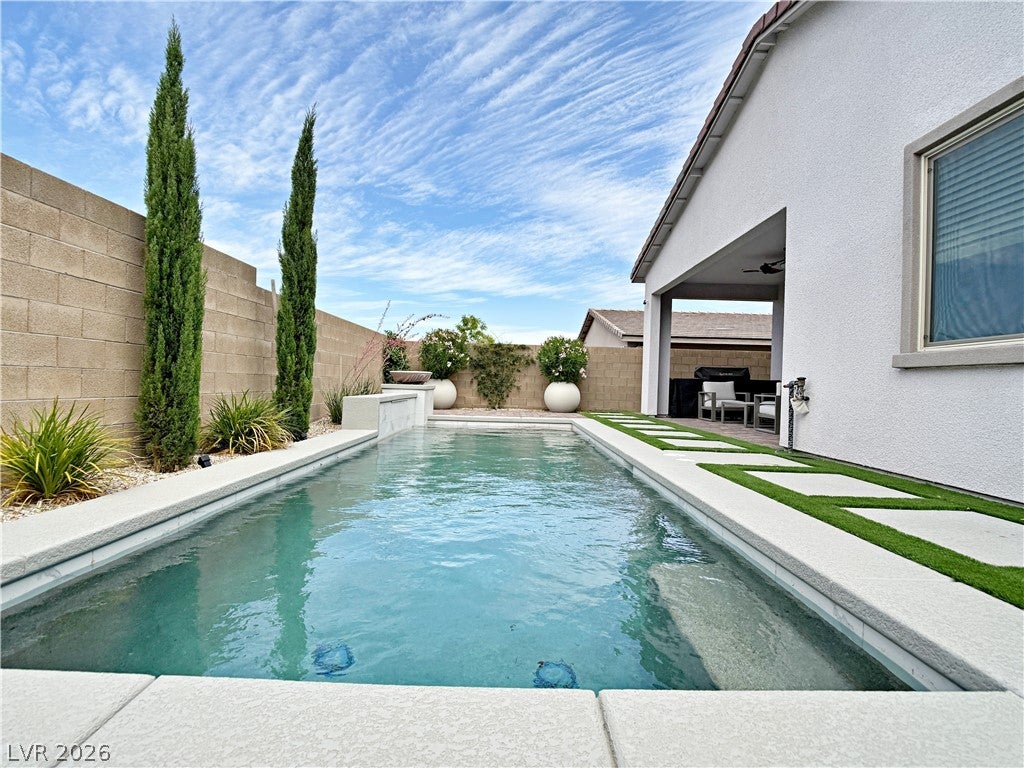 11622 Peregrine Point Ct, Las Vegas, NV 89138 photo