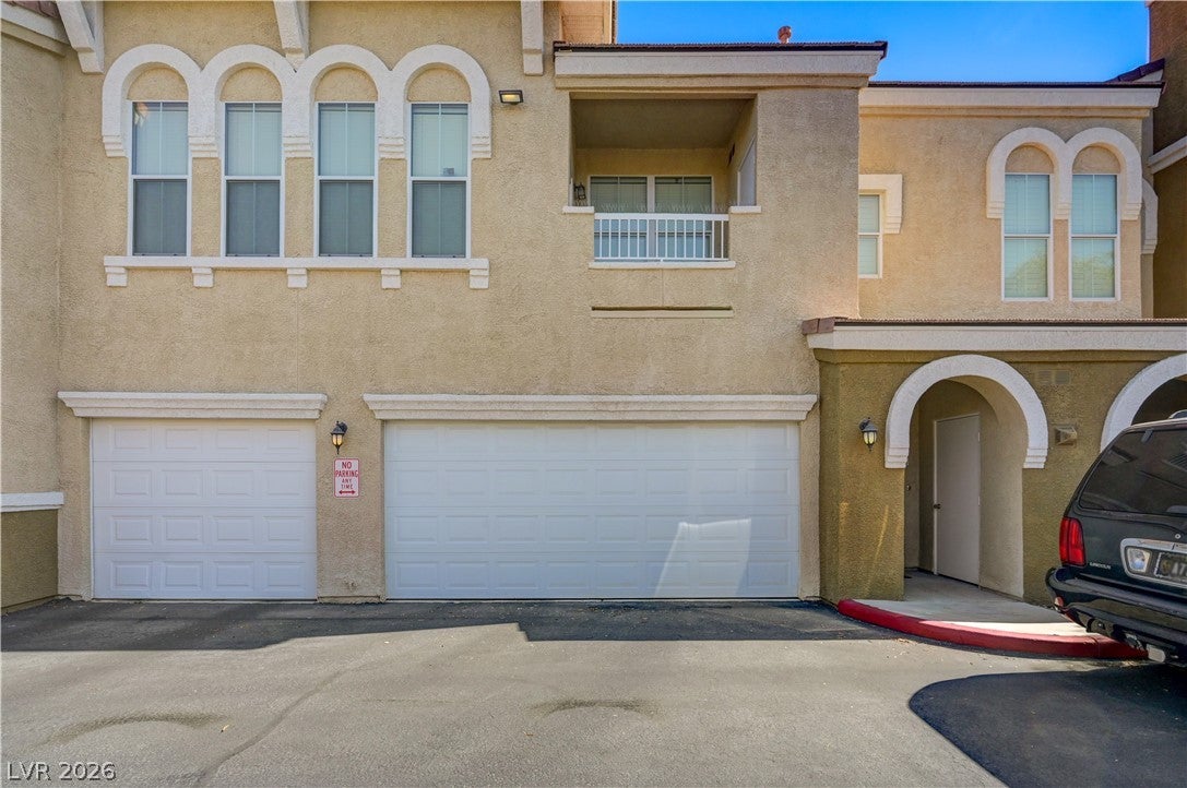 10001 Peace Way, Las Vegas, NV 89147