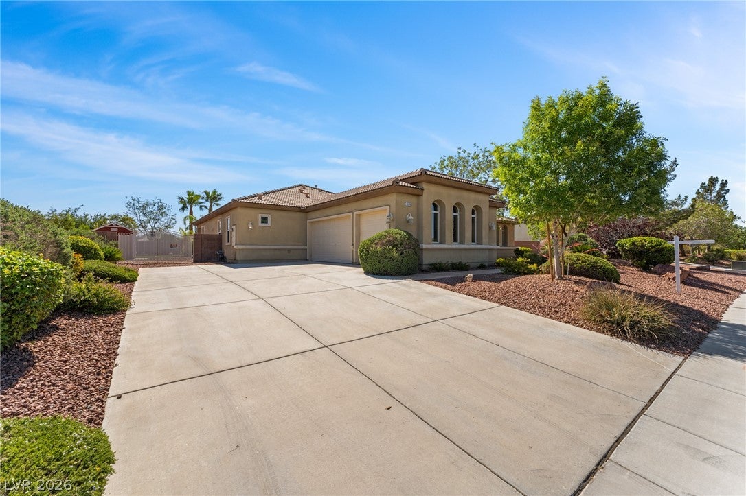 8370 Unicorn St, Las Vegas, NV 89131 photo