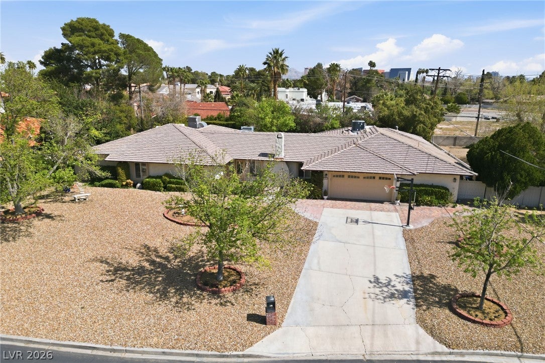 221 Rosemary Ln, Las Vegas, NV 89107 photo