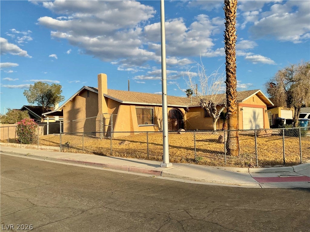 1312 N North St, Las Vegas, NV 89106 photo