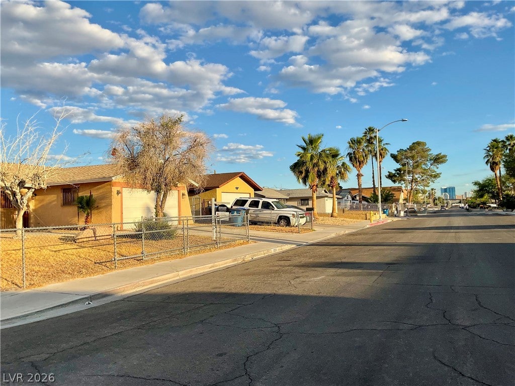 1312 N North St, Las Vegas, NV 89106 photo