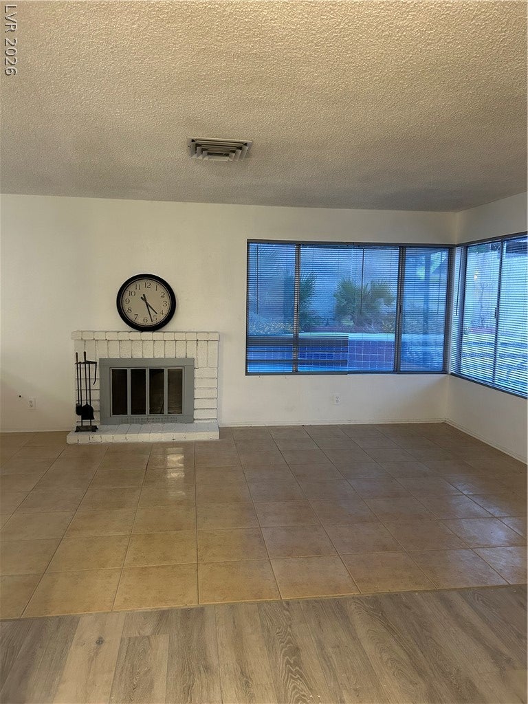 4007 Spring Leaf Dr, Las Vegas, NV 89147 photo