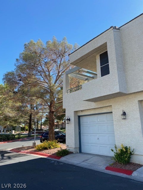 2761 Lodestone Dr, Las Vegas, NV 89117