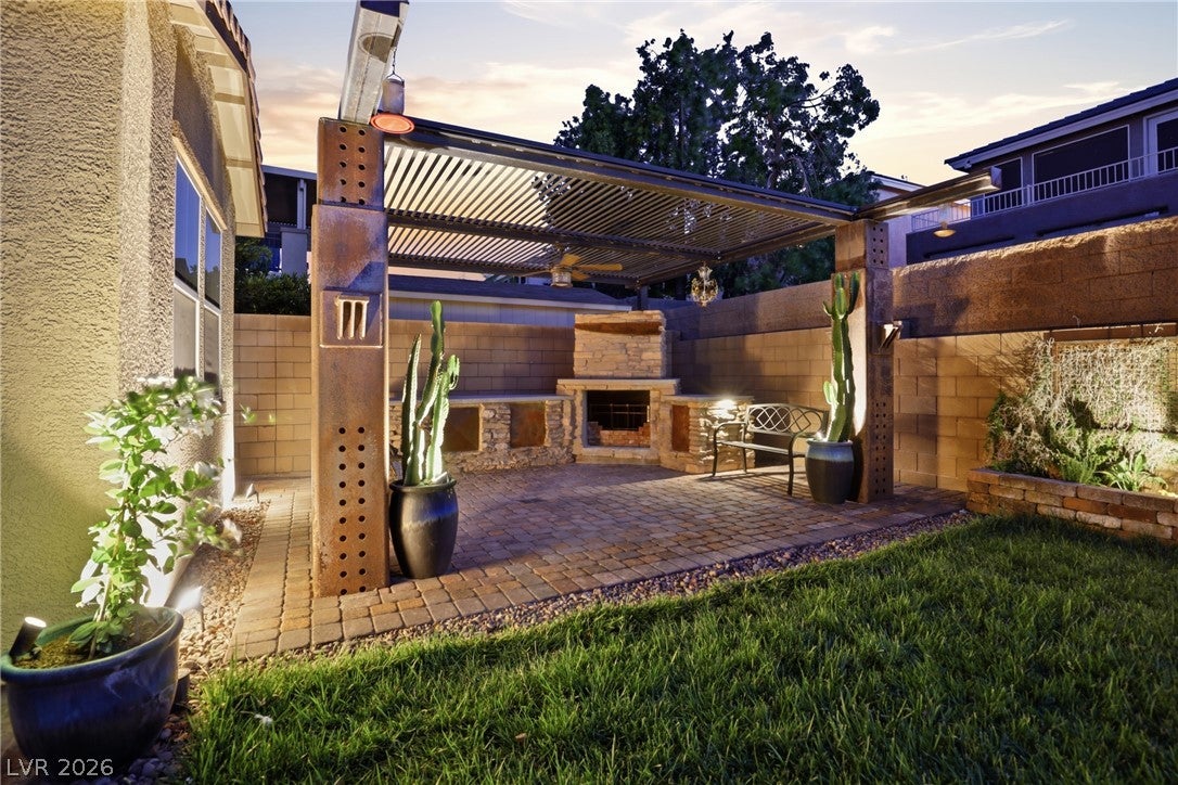 717 Coastal Lagoon St, Henderson, NV 89002 photo