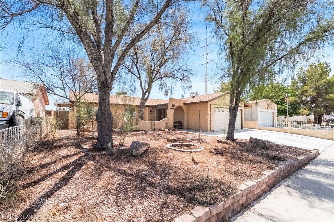 5034 Rappahanock St, Las Vegas, NV 89122 photo