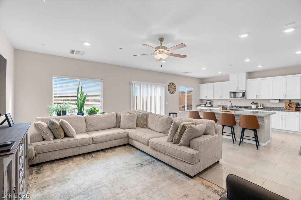 383 Winter Dove Ave, Henderson, NV 89011 photo