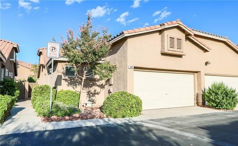 389 Rosado Spring, Henderson, NV 89014