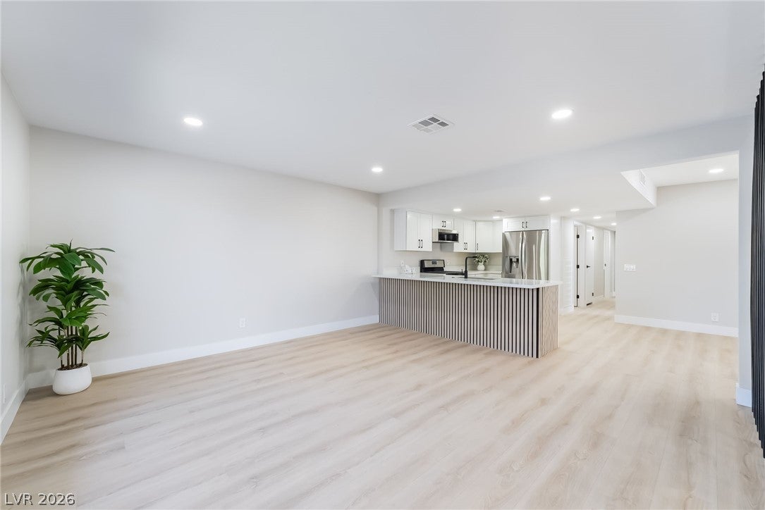 3743 Colonial Dr, Las Vegas, NV 89121 photo