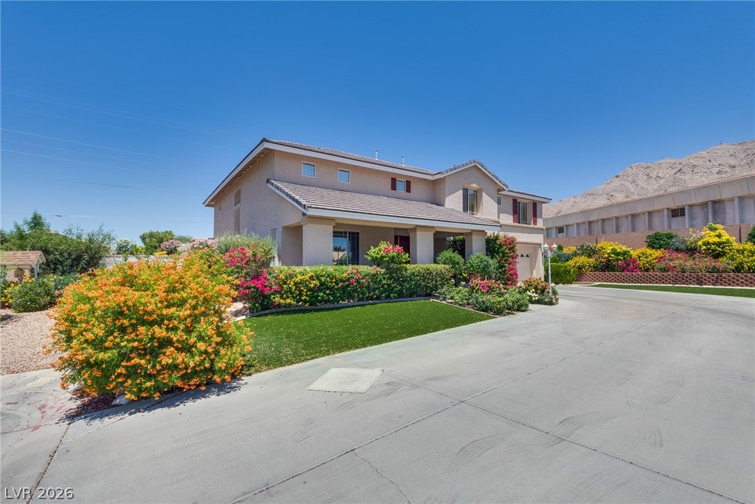 6680 Blue Sapphire Ave, Las Vegas, NV 89110 photo