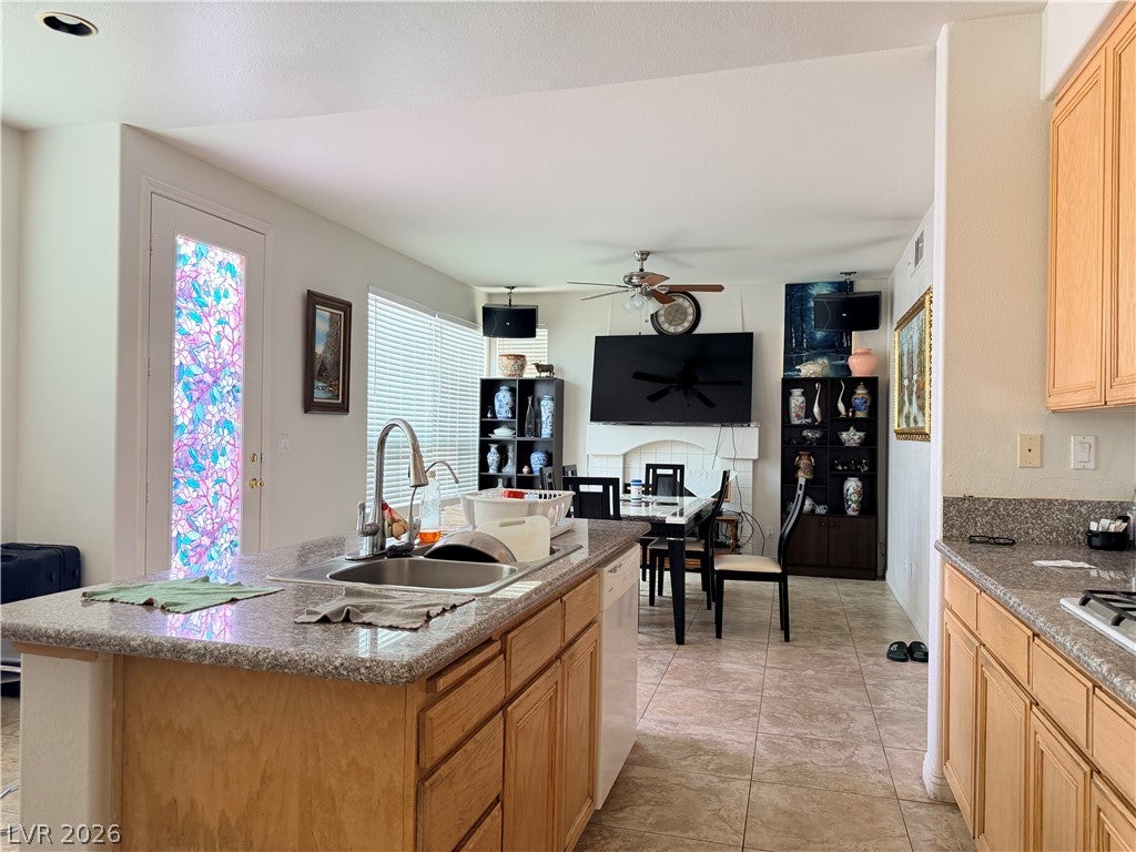 8458 Lambert Dr, Las Vegas, NV 89147 photo