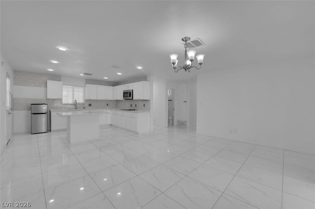 5856 Thurgood Ave, Las Vegas, NV 89122 photo