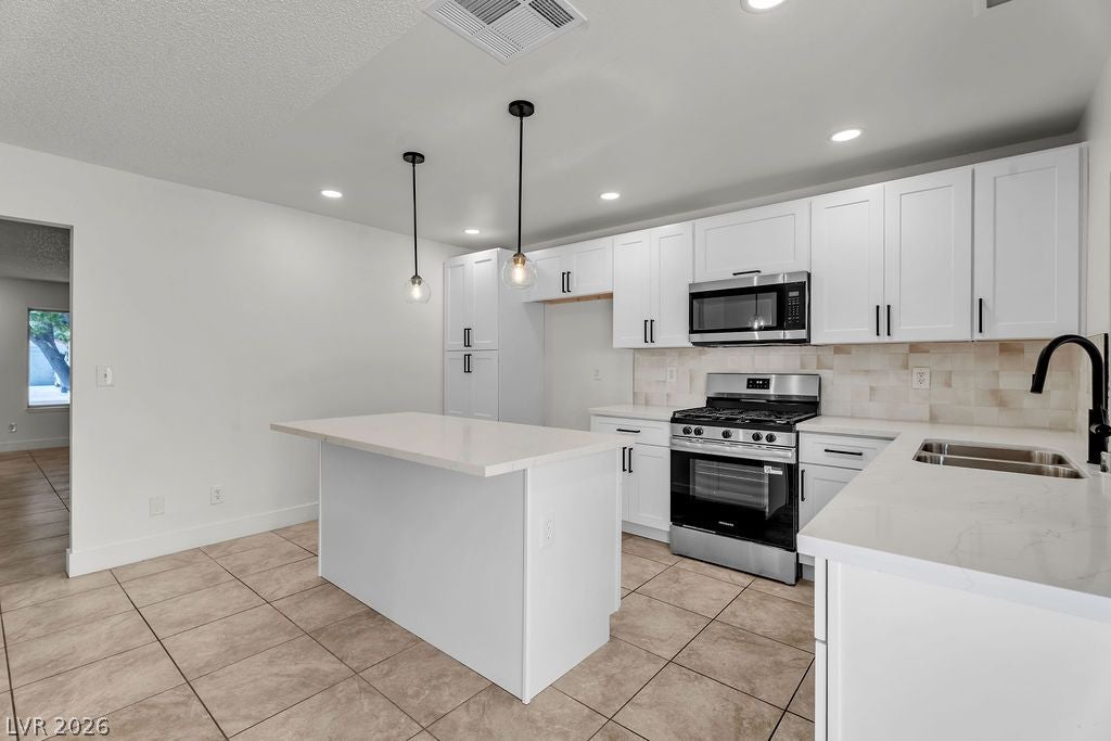 4340 Wendy Ln, Las Vegas, NV 89115 photo