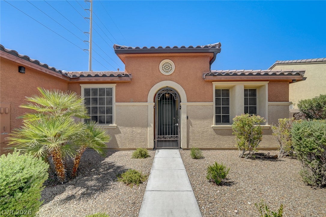8586 Monument Lake Ct, Las Vegas, NV 89113 photo