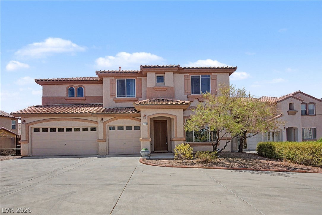 728 Blue Crystal Creek Rd, Henderson, NV 89002