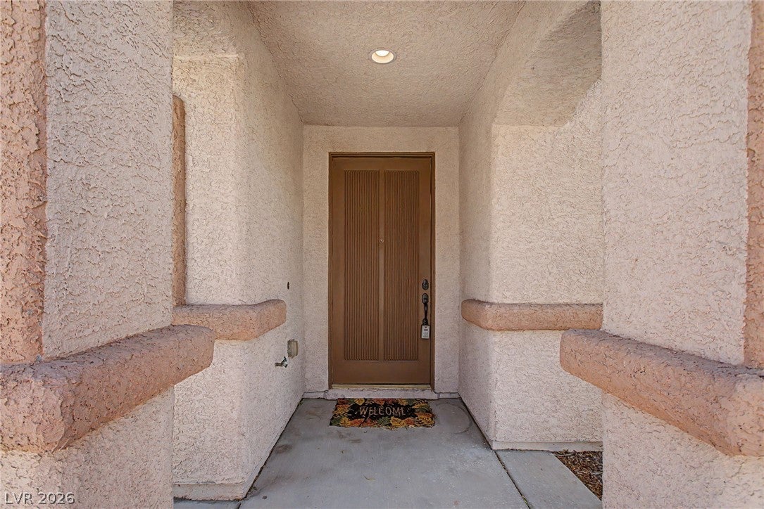 728 Blue Crystal Creek Rd, Henderson, NV 89002 photo