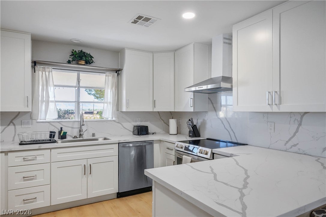 6990 W Richmar Ave, Las Vegas, NV 89178 photo