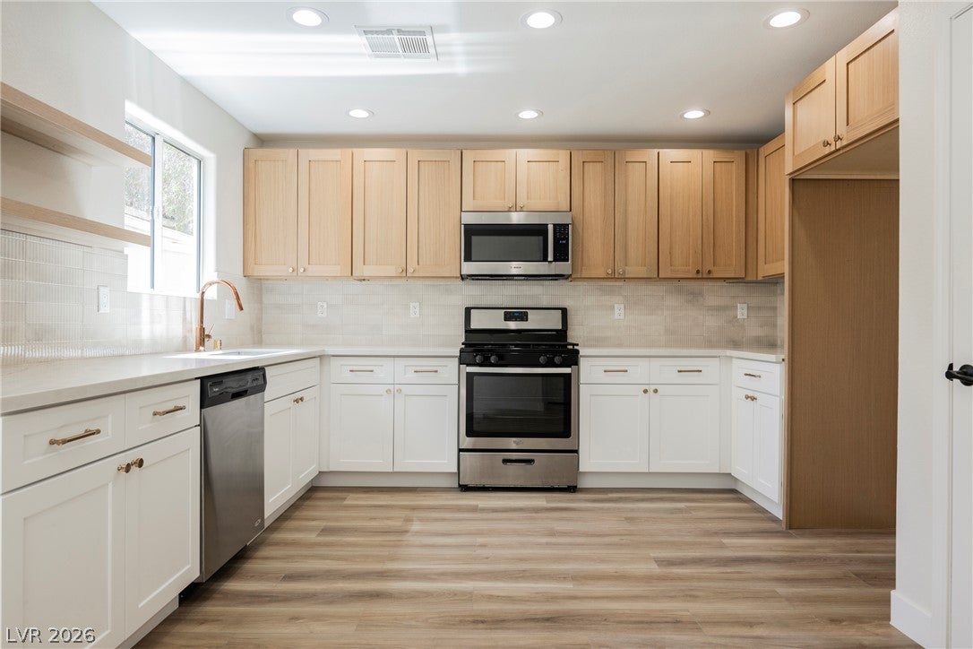 11978 Camden Brook St, Las Vegas, NV 89183