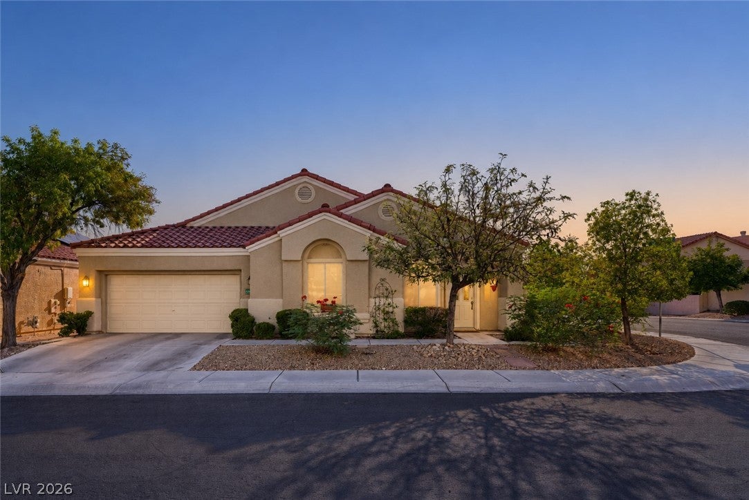 1620 Shadow Dancer St, Las Vegas, NV 89128