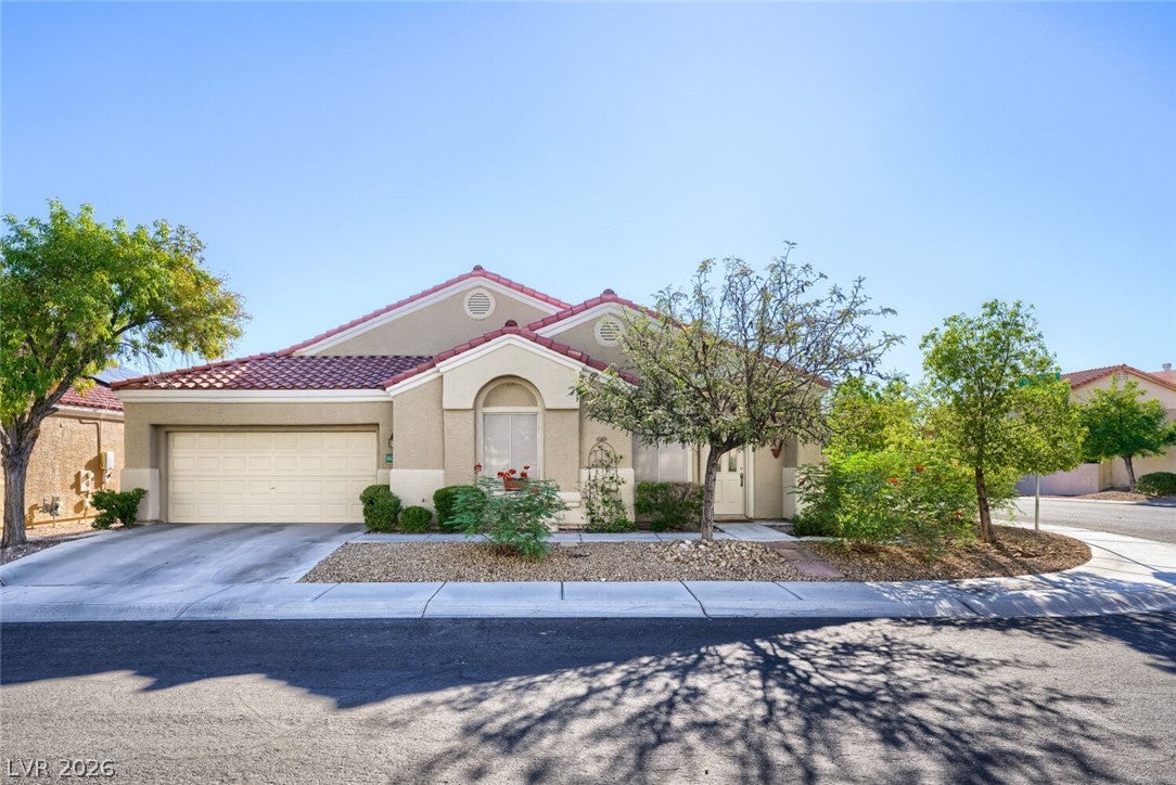 1620 Shadow Dancer St, Las Vegas, NV 89128 photo