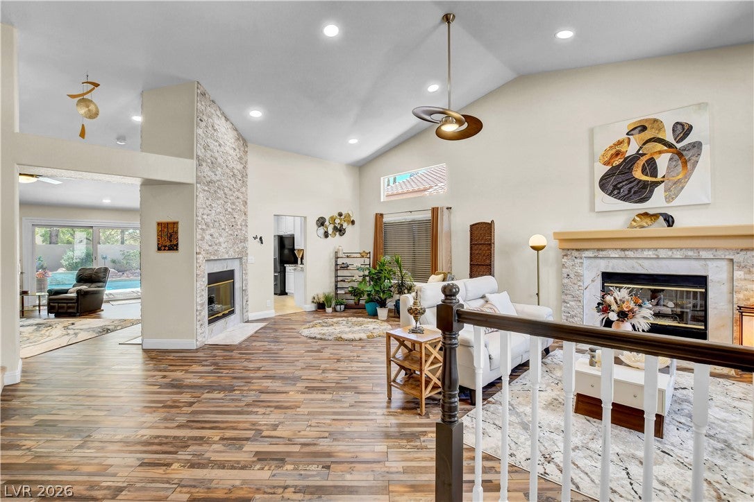 10005 Sail Landing Ct, Las Vegas, NV 89117 photo