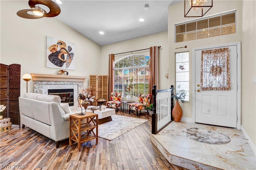 10005 Sail Landing Ct, Las Vegas, NV 89117 photo