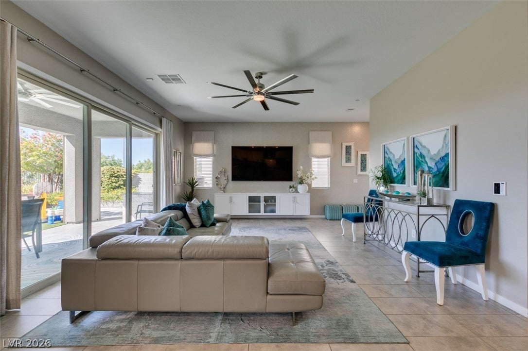 779 Glowing Horizon St, Henderson, NV 89052 photo