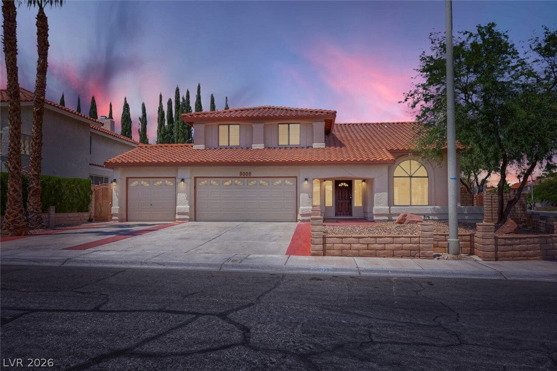 9000 Feather River Ct, Las Vegas, NV 89117 photo
