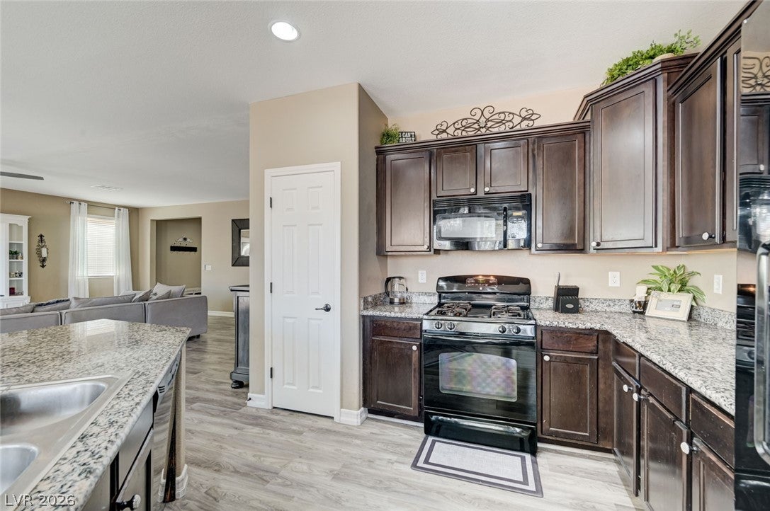 5412 Talmo St, North Las Vegas, NV 89081 photo