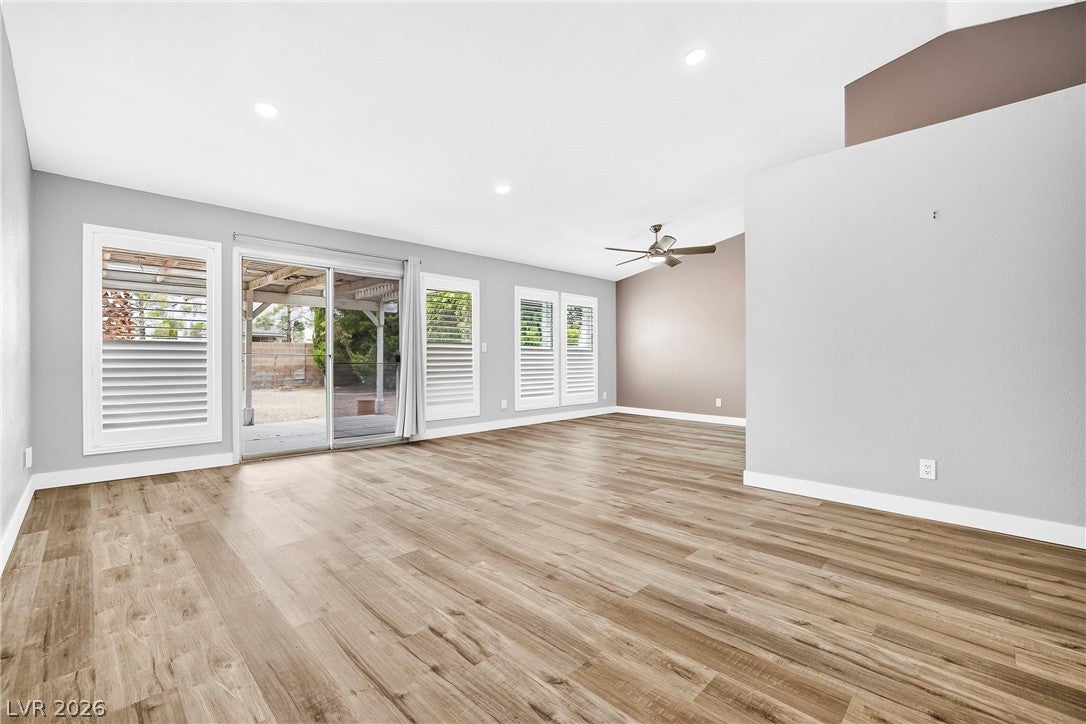 2803 Camelback Ln, Henderson, NV 89074 photo