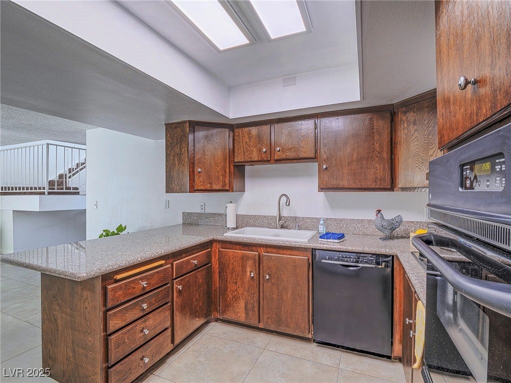 3251 Southridge Ave, Las Vegas, NV 89121 photo