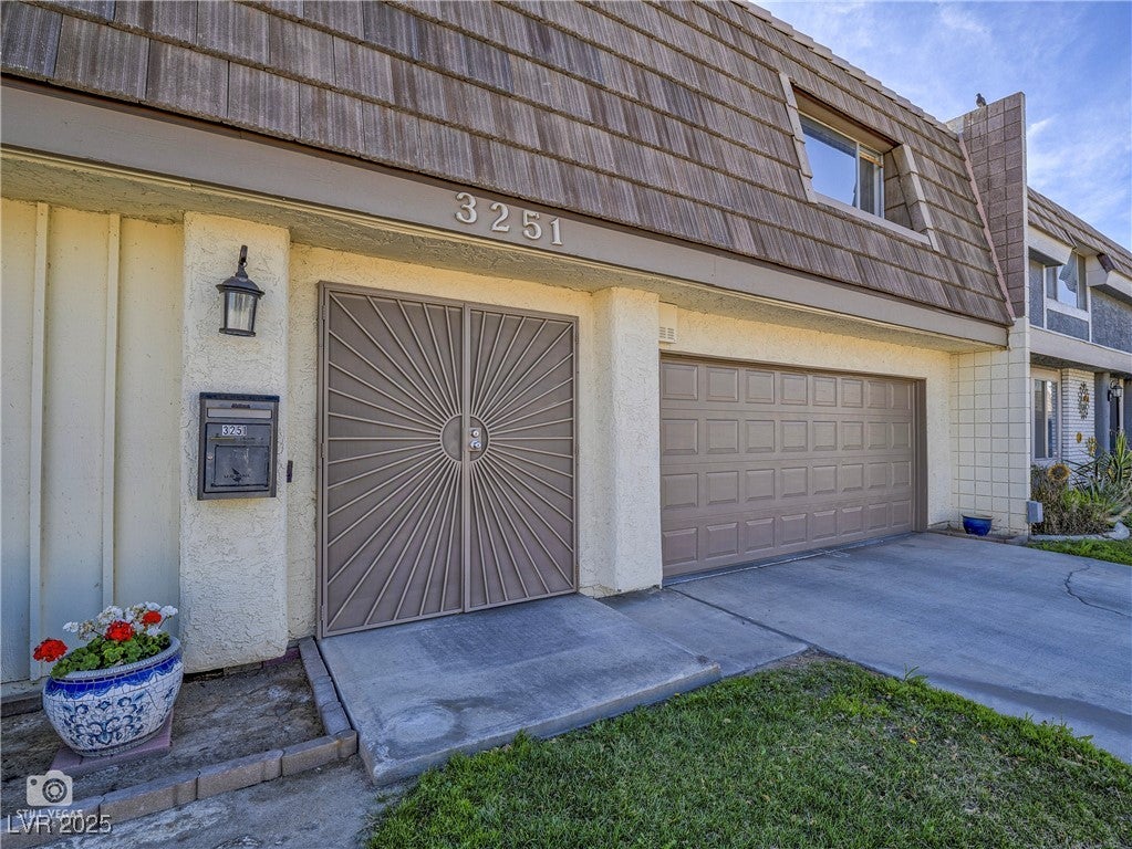 3251 Southridge Ave, Las Vegas, NV 89121 photo