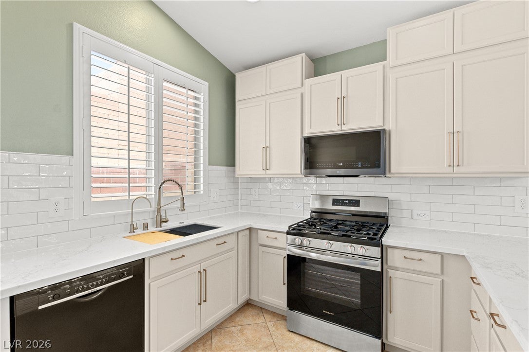 6749 Kostner St, Las Vegas, NV 89149 photo