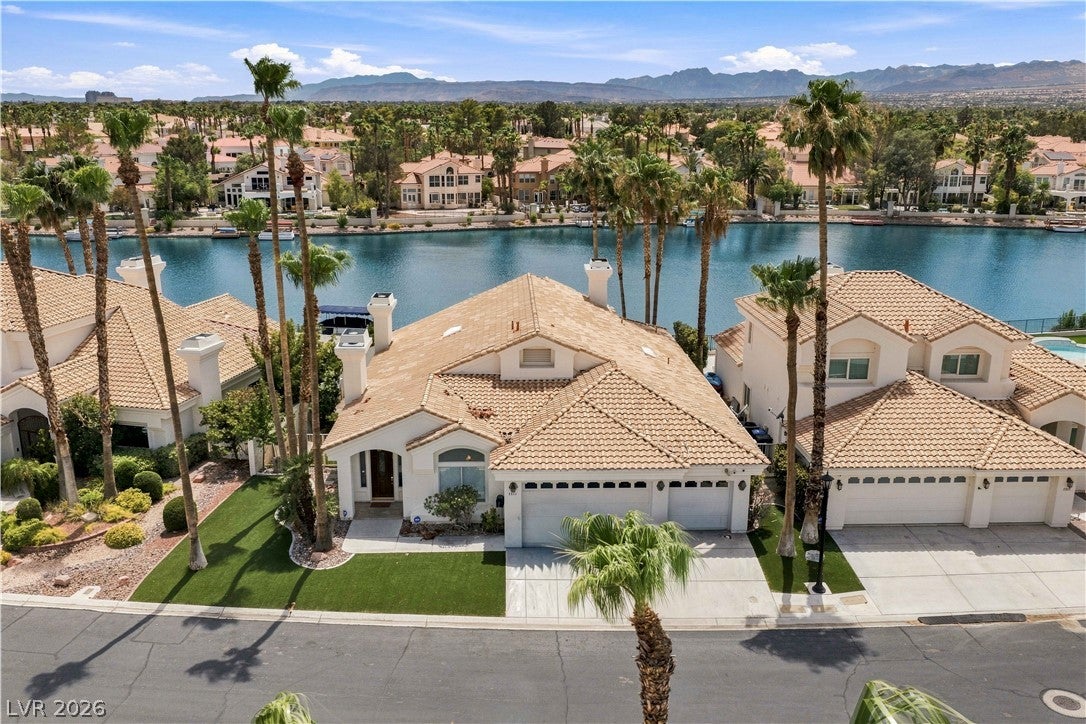 2933 Harbor Cove Dr, Las Vegas, NV 89128