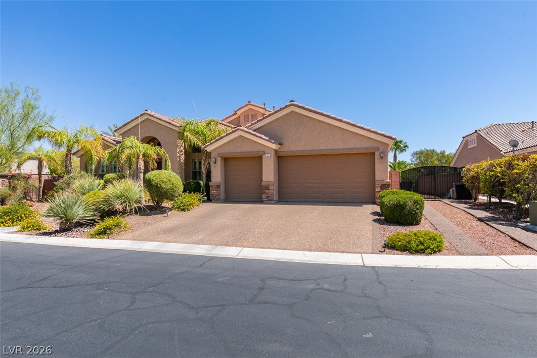 8292 Dutch Harbor Cir, Las Vegas, NV 89113 photo