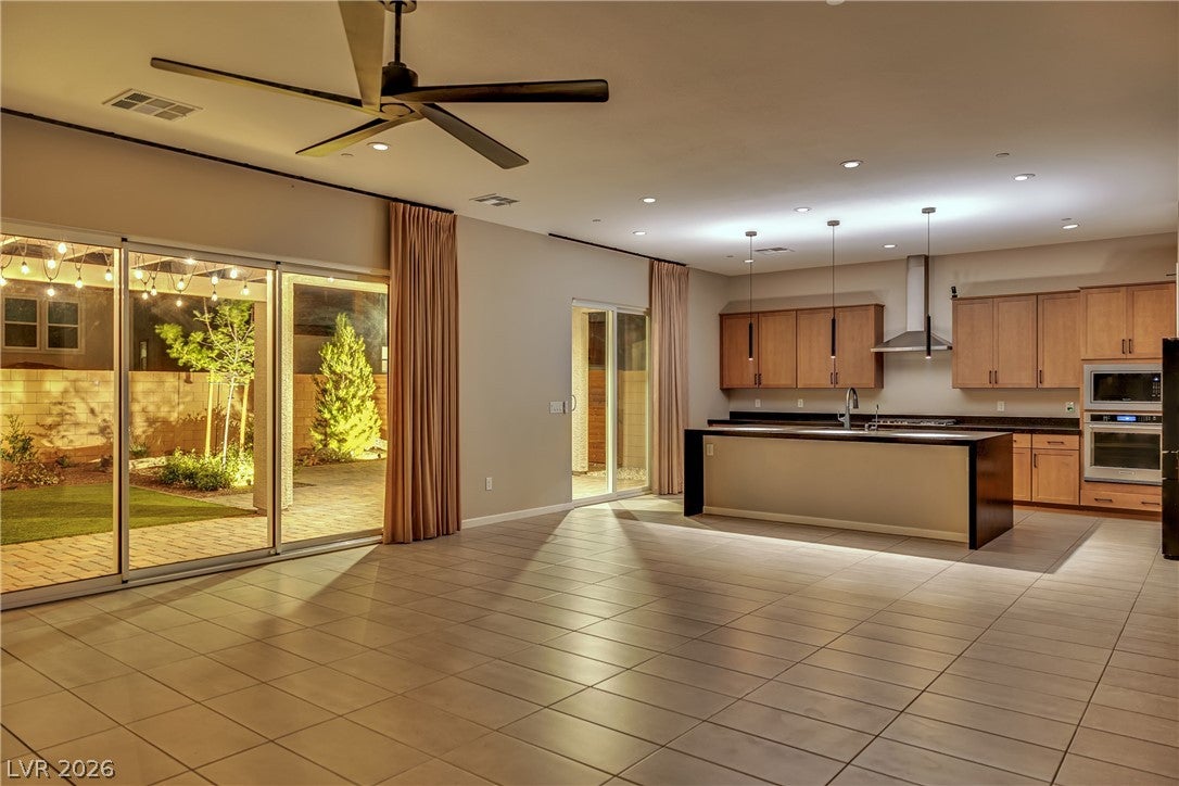 10190 Bismarck Palms Ave, Las Vegas, NV 89166 photo