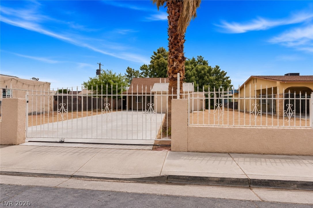 1830 Princeton St, North Las Vegas, NV 89030 photo