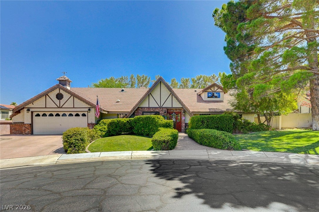 11 Pheasant Ridge Cir, Henderson, NV 89014
