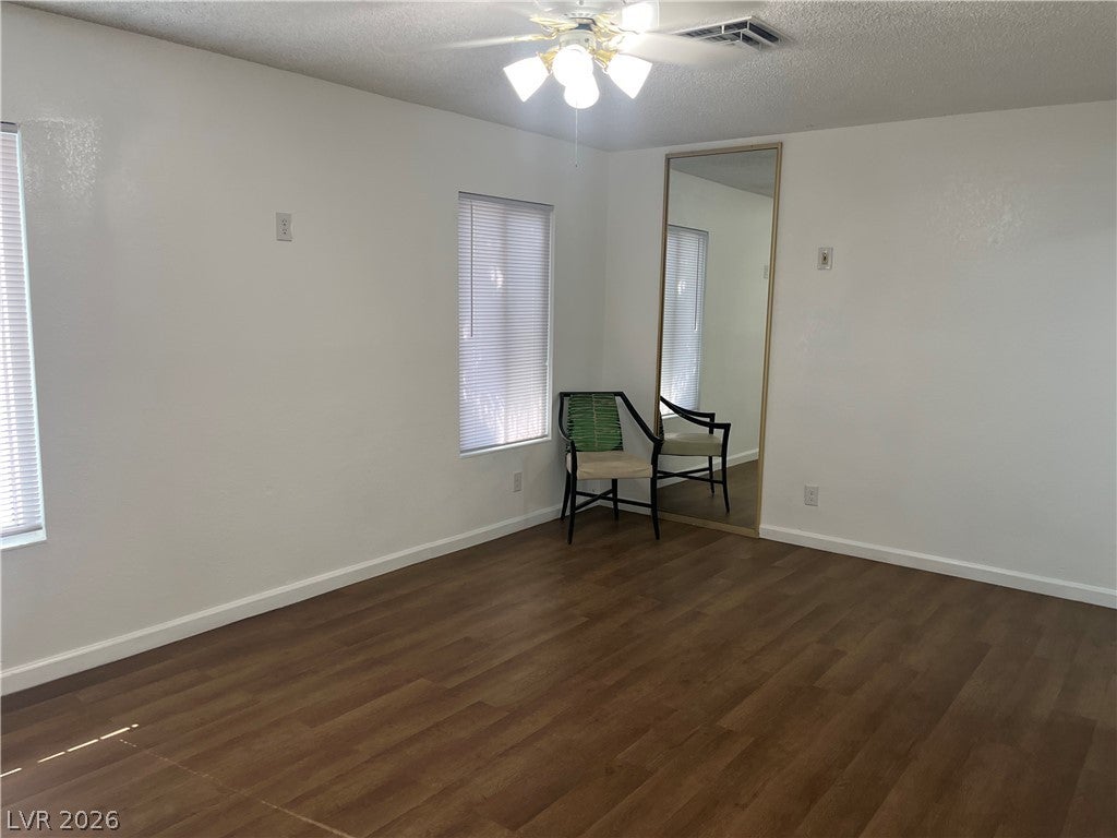 3974 Palos Verdes St, Las Vegas, NV 89119 photo