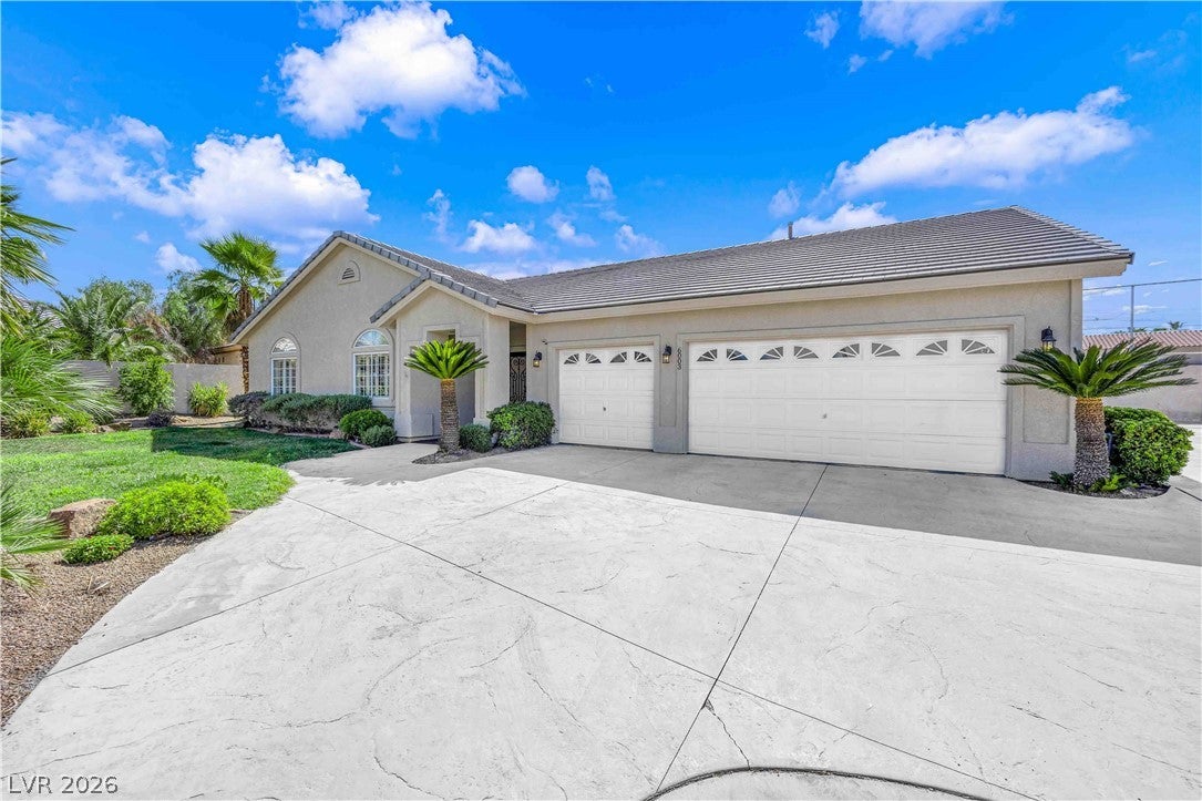 6003 Lone Creek Cir, Las Vegas, NV 89103 photo