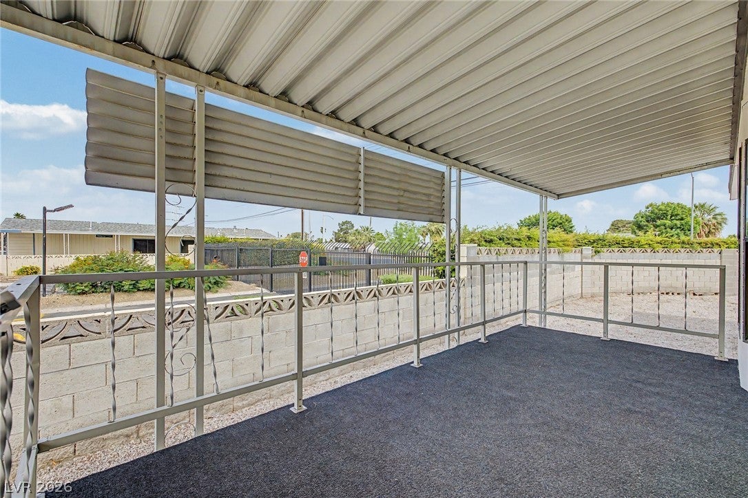 5512 Aldama Rd, Las Vegas, NV 89122 photo