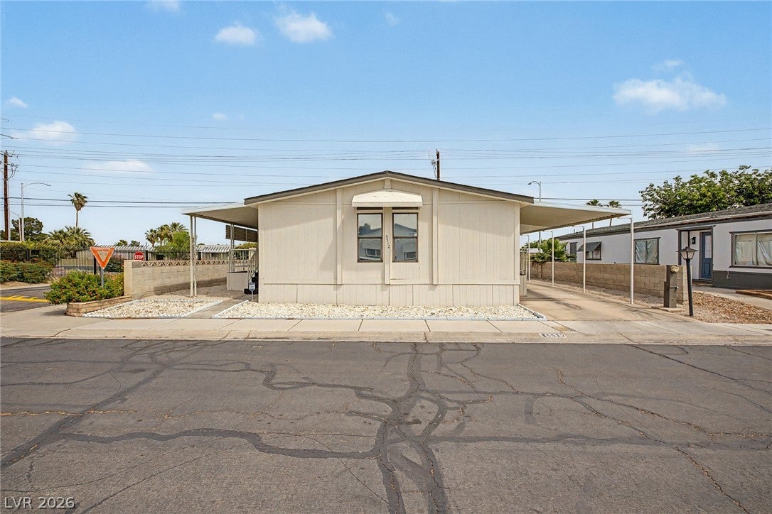 5512 Aldama Rd, Las Vegas, NV 89122