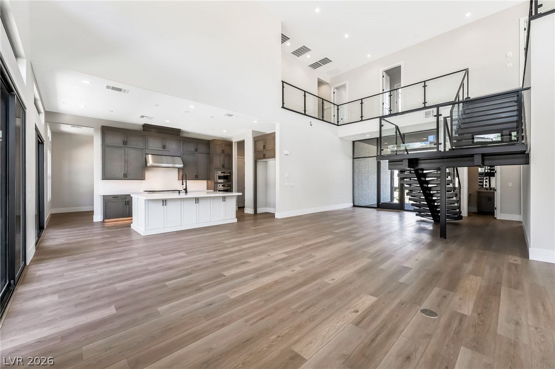 253 Talon Heights St, Las Vegas, NV 89138 photo