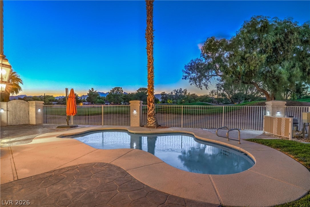 5152 Forest Oaks Dr, Las Vegas, NV 89149 photo