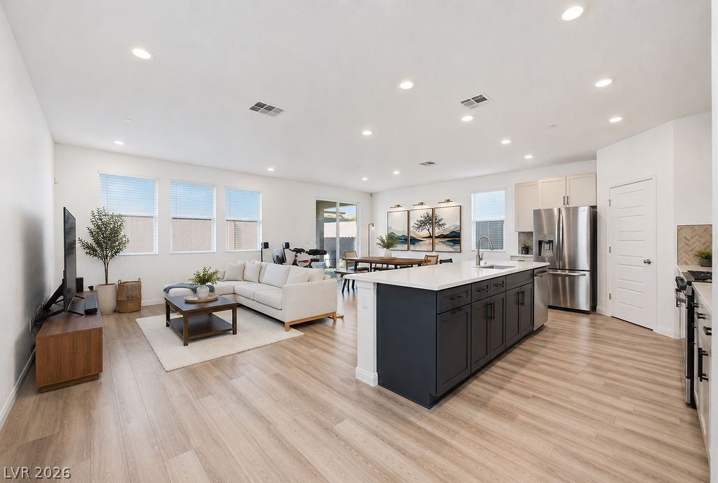 9343 Franconia Ave, Las Vegas, NV 89149 photo