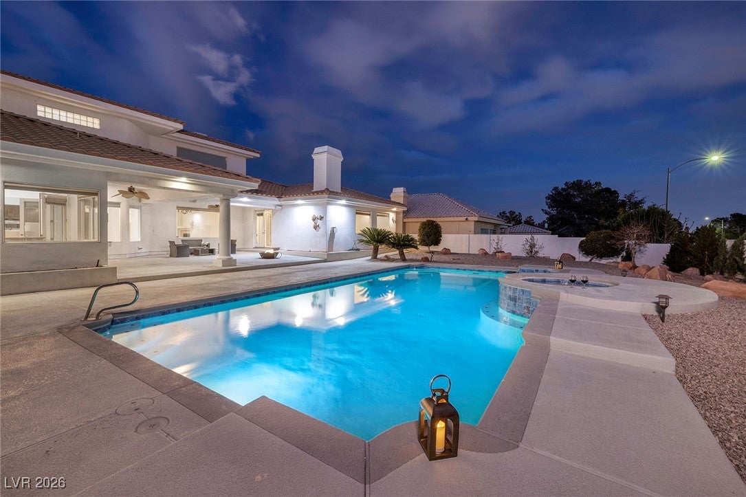 7421 Silver Palm Ave, Las Vegas, NV 89117