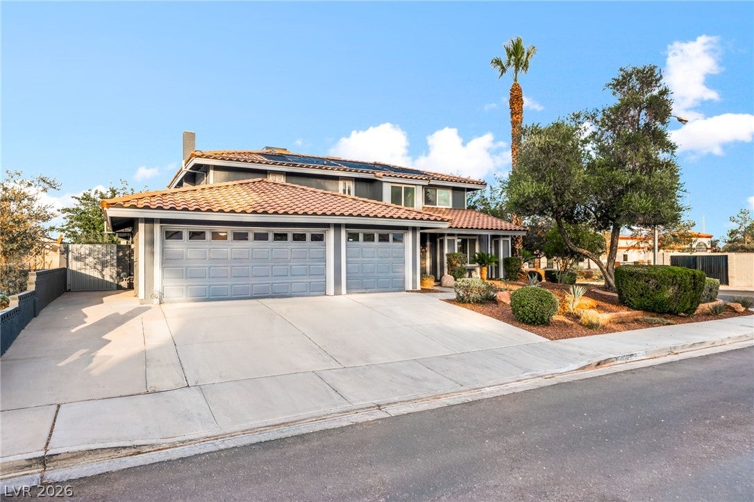 3990 Coolcrest Ct, Las Vegas, NV 89103 photo