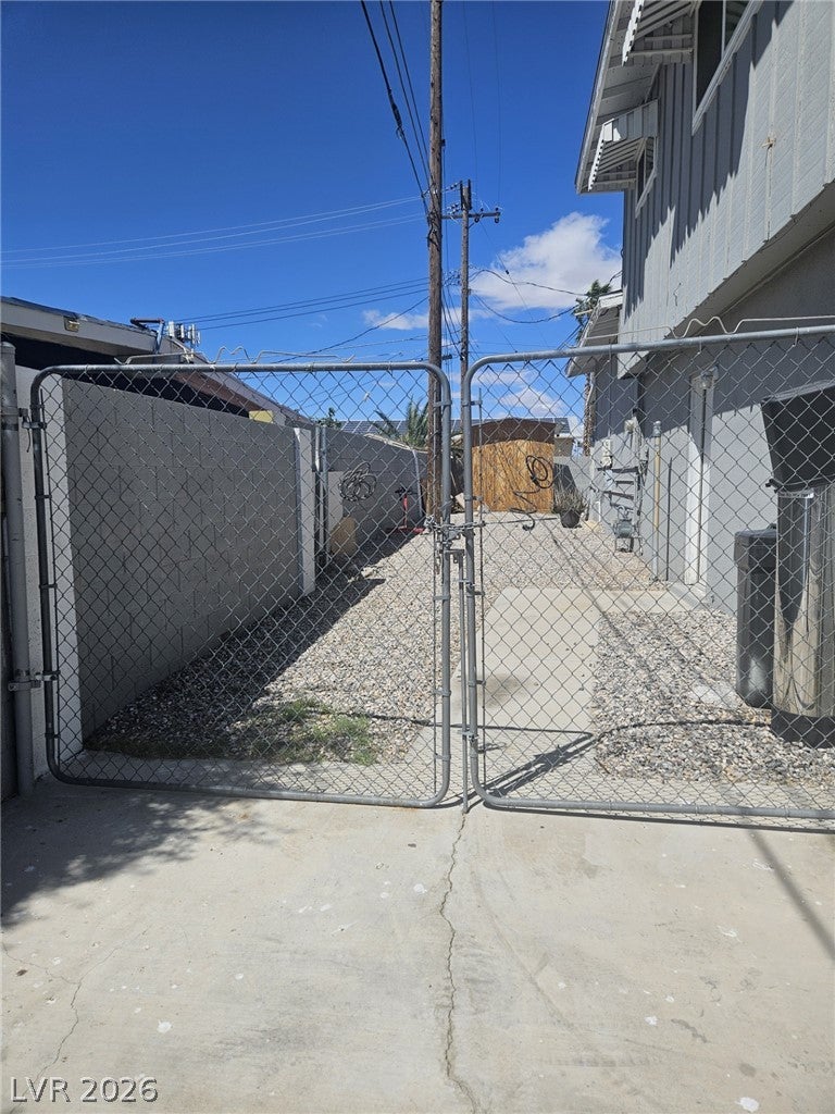 4966 Lana Dr, Las Vegas, NV 89121 photo