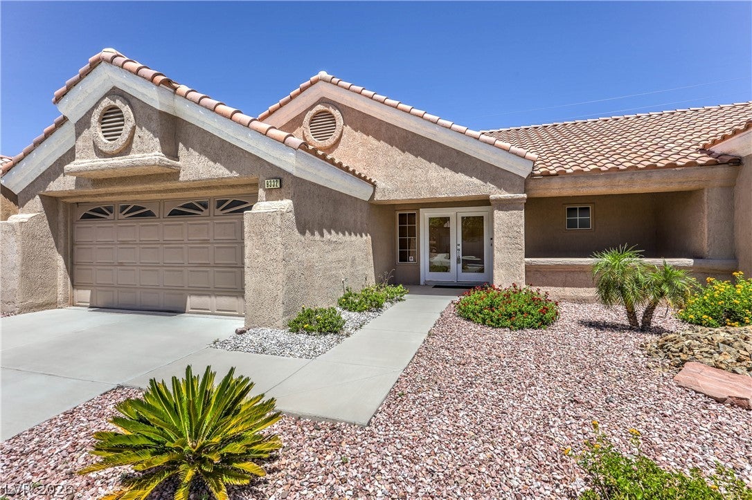 9332 Fresh Spring Dr, Las Vegas, NV 89134 photo